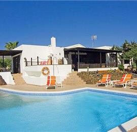 5 Bedroom Villa with Pool in Macher, Sleeps 10